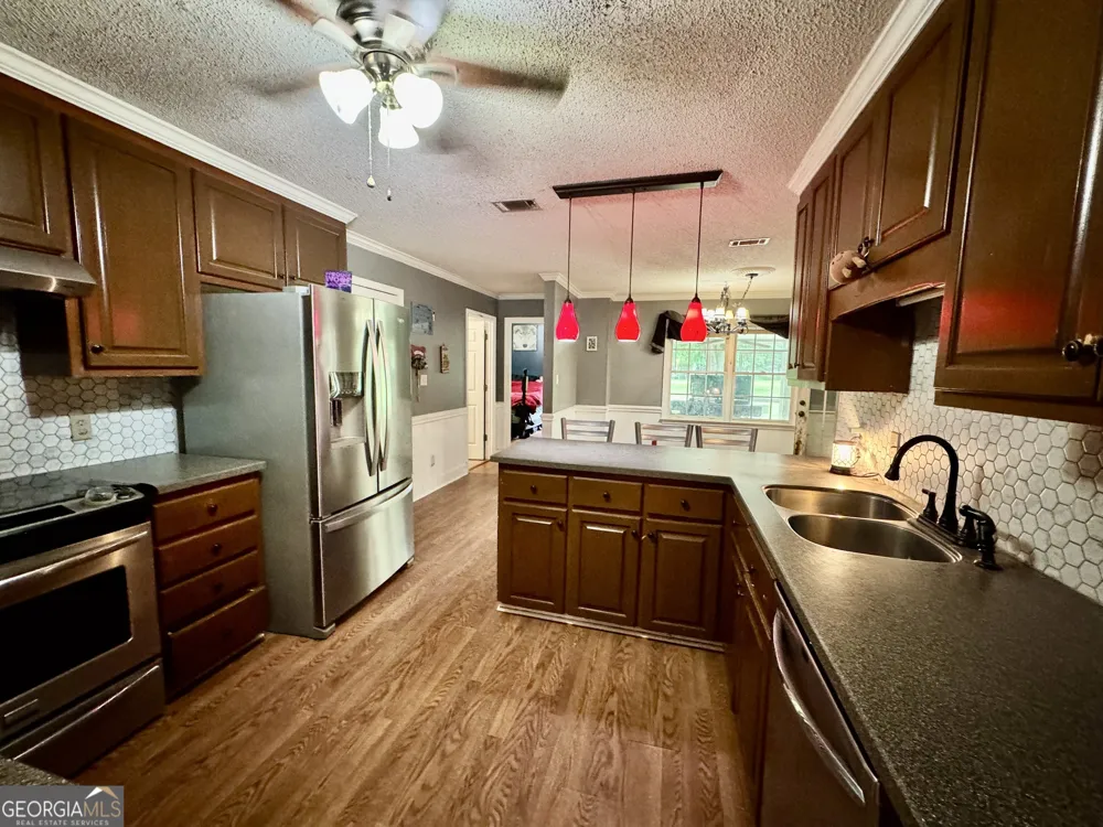 104 Winchester DR Leesburg, GA 31763