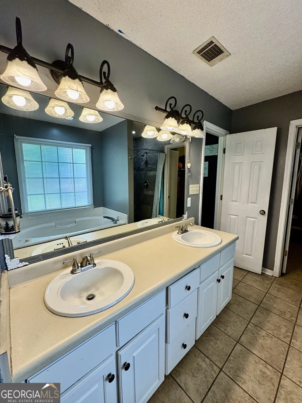 104 Winchester DR Leesburg, GA 31763