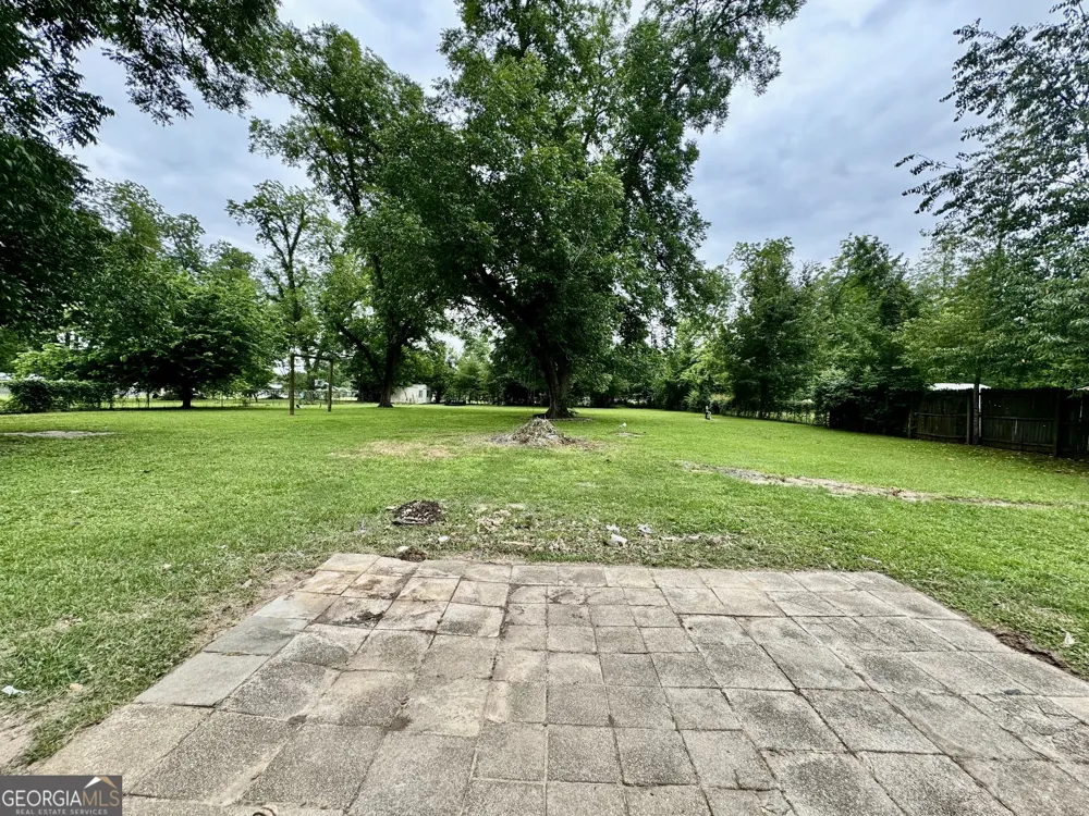 104 Winchester DR Leesburg, GA 31763