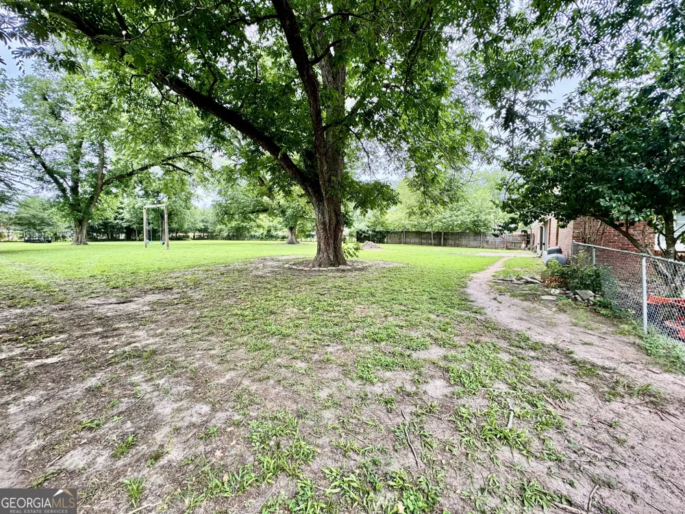104 Winchester DR Leesburg, GA 31763