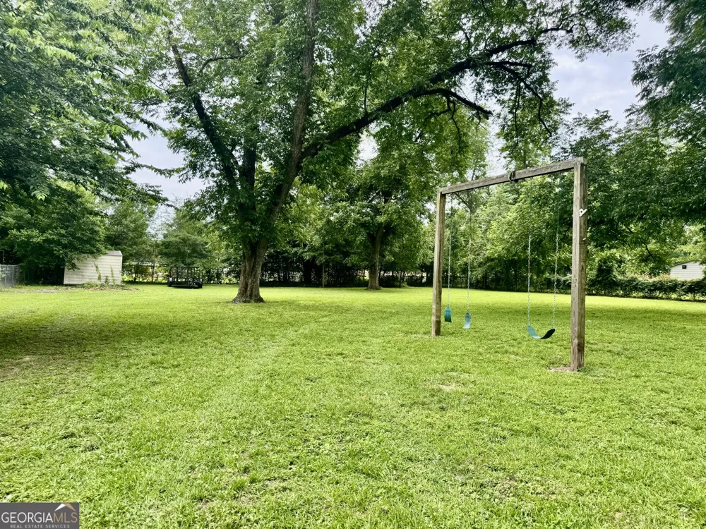104 Winchester DR Leesburg, GA 31763