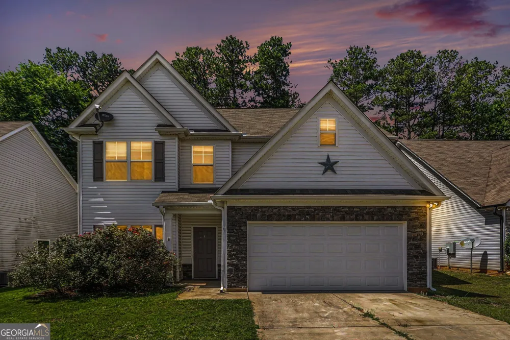 29 Hill Top CIR Grantville, GA 30220