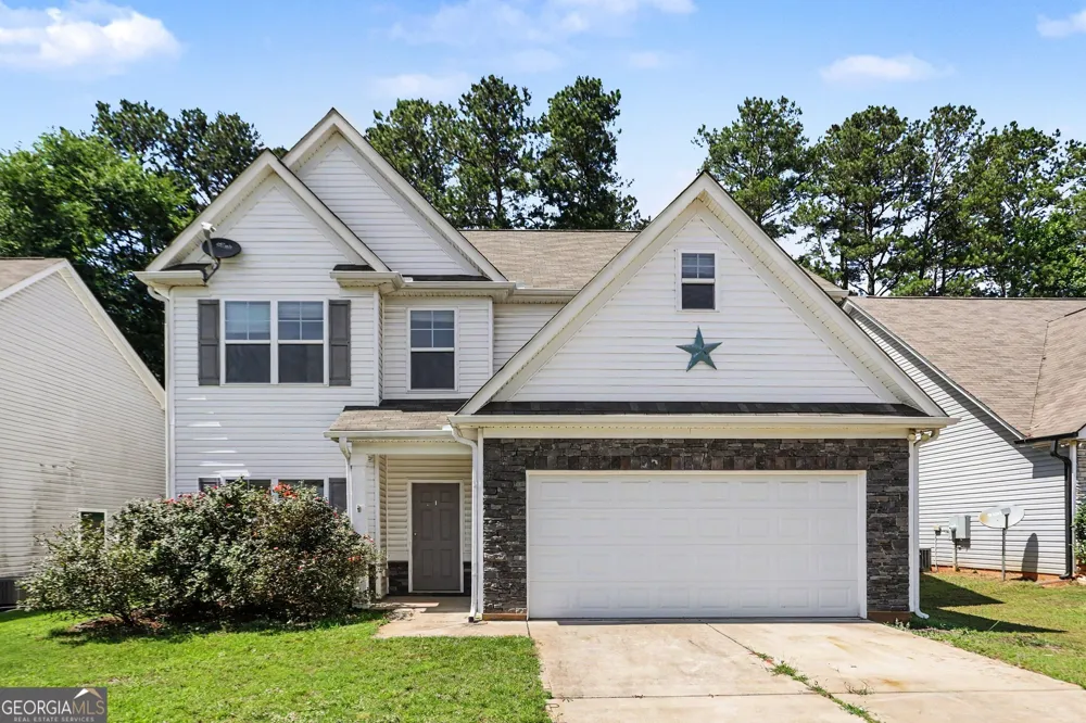 29 Hill Top CIR Grantville, GA 30220