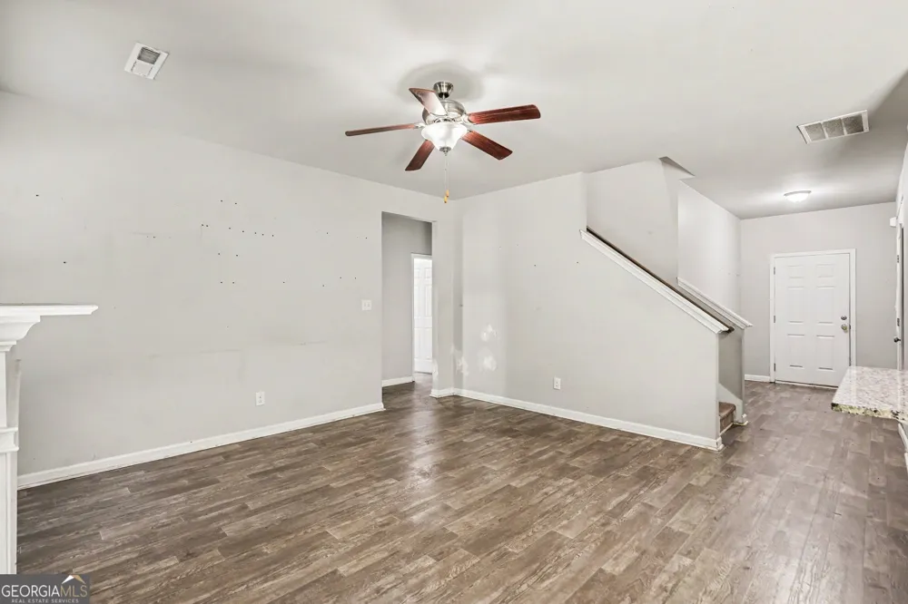 29 Hill Top CIR Grantville, GA 30220