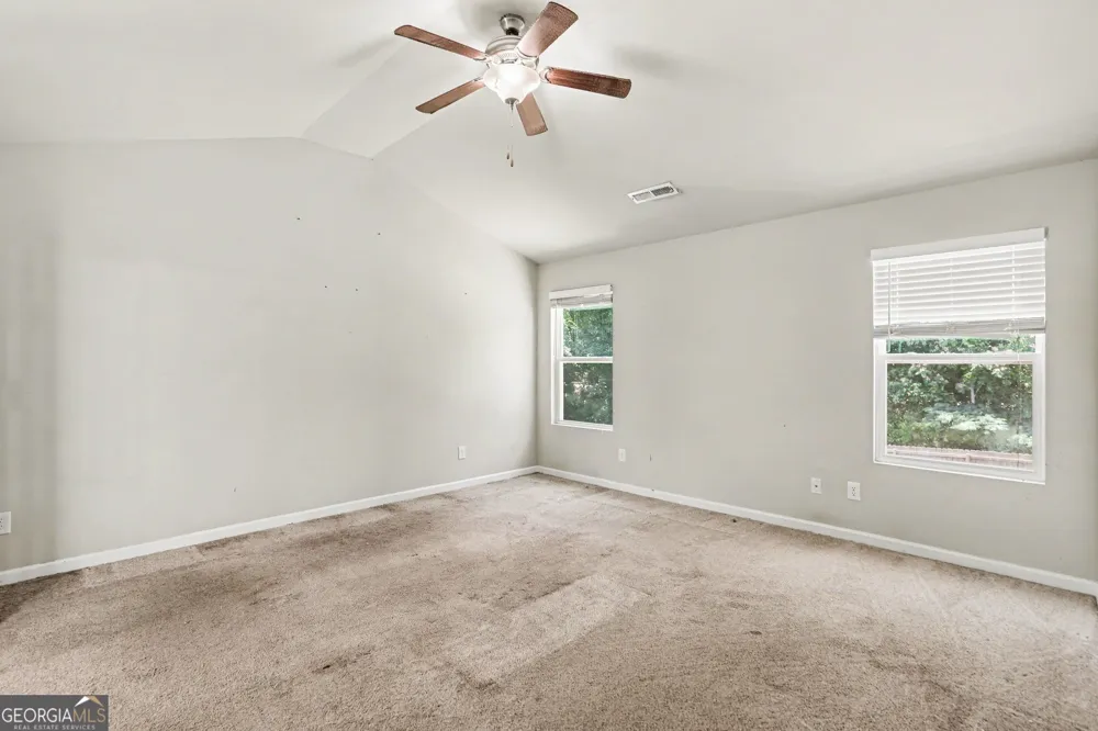 29 Hill Top CIR Grantville, GA 30220