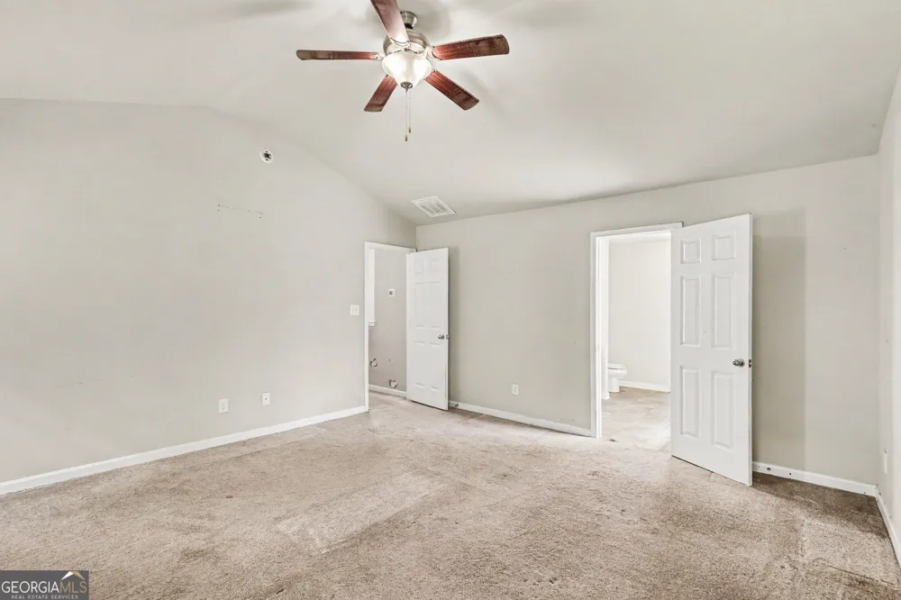 29 Hill Top CIR Grantville, GA 30220