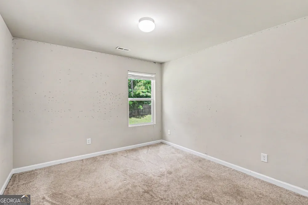 29 Hill Top CIR Grantville, GA 30220