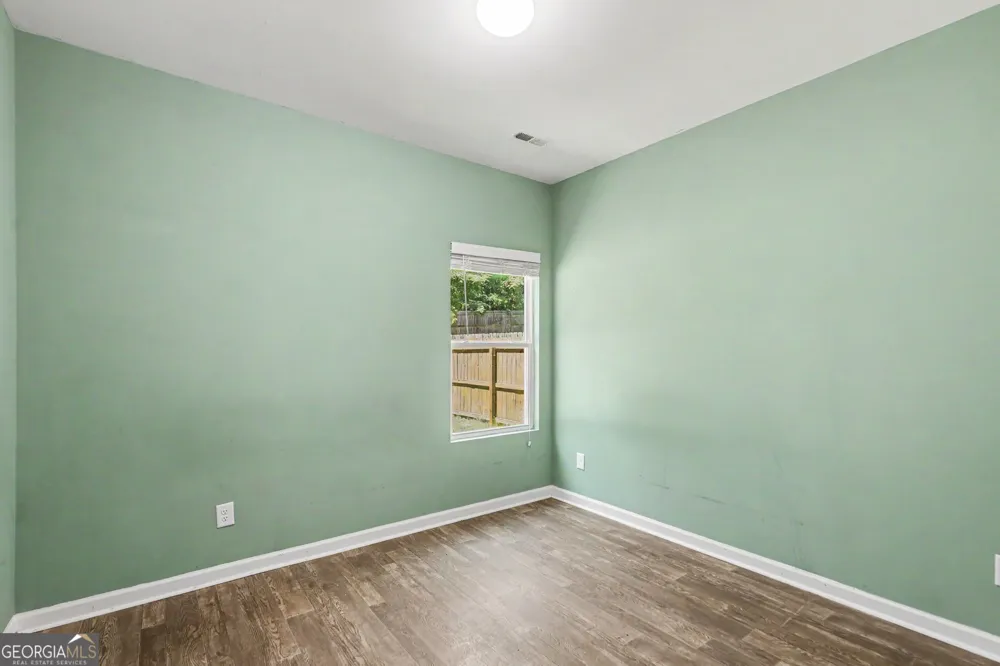 29 Hill Top CIR Grantville, GA 30220