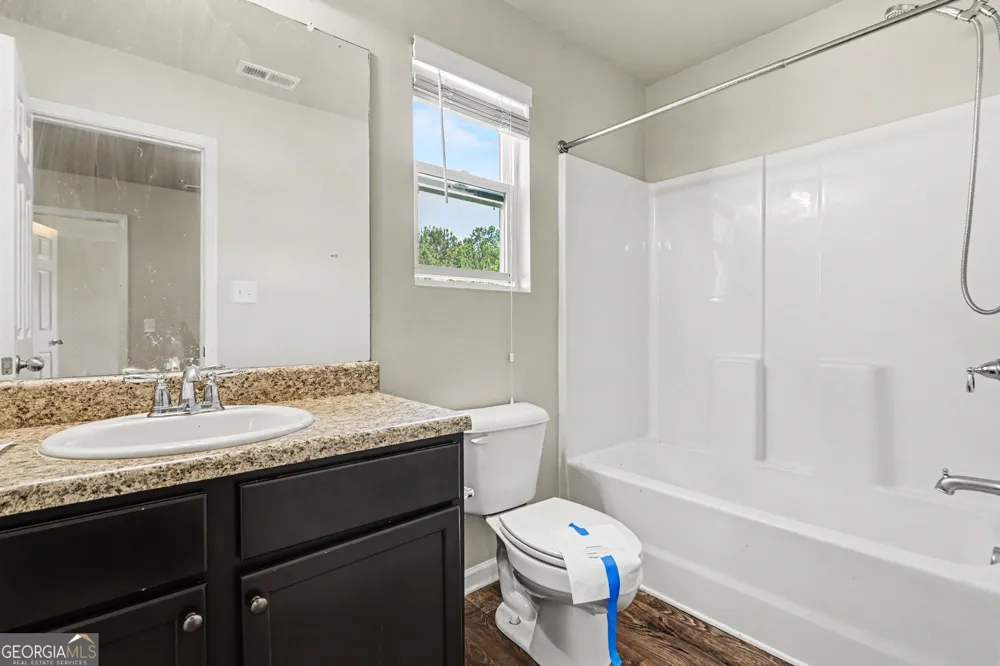 29 Hill Top CIR Grantville, GA 30220