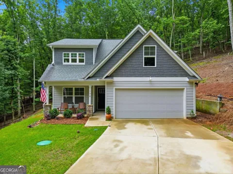 138 Louie CT