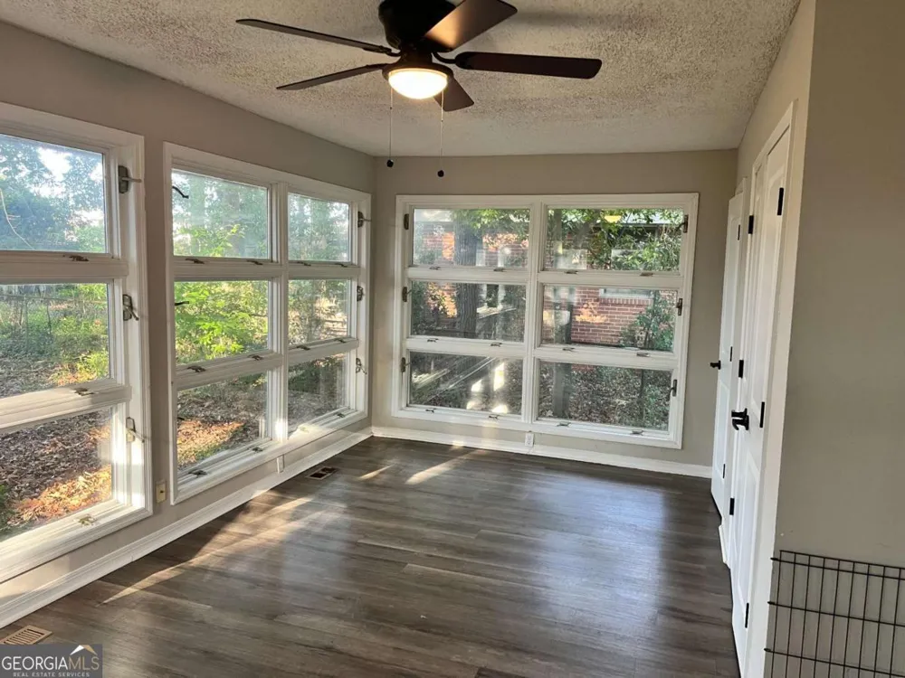307 Cherokee DR Warner Robins, GA 31093