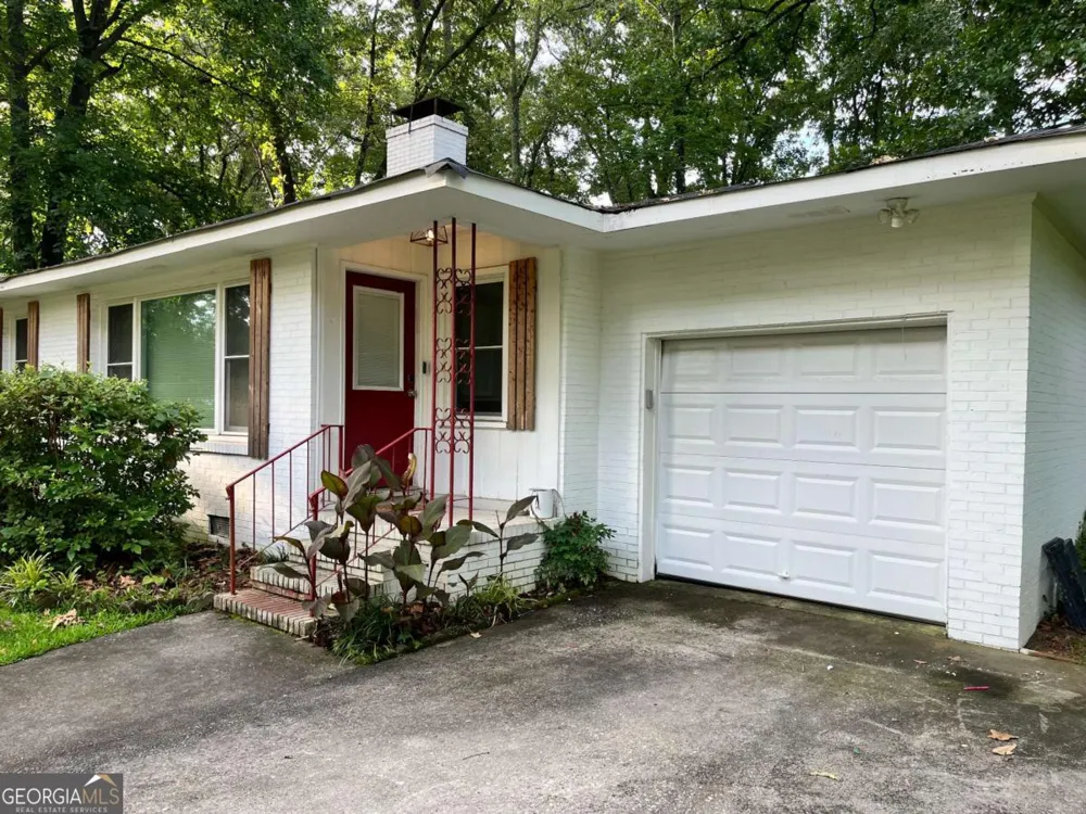 307 Cherokee DR Warner Robins, GA 31093