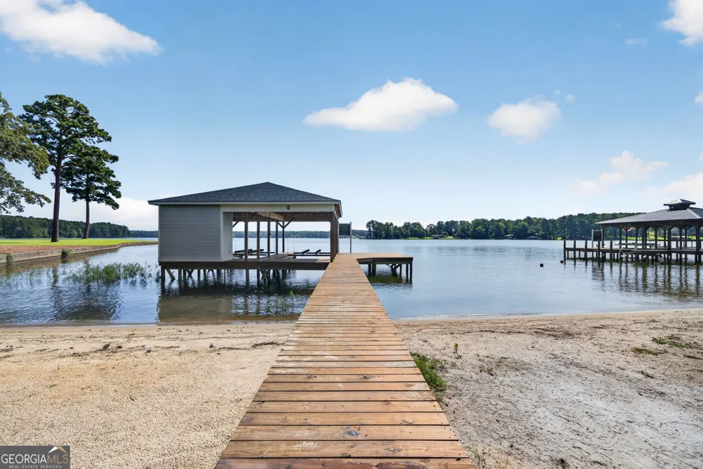 213 Lakecrest DR NE Milledgeville, GA 31061
