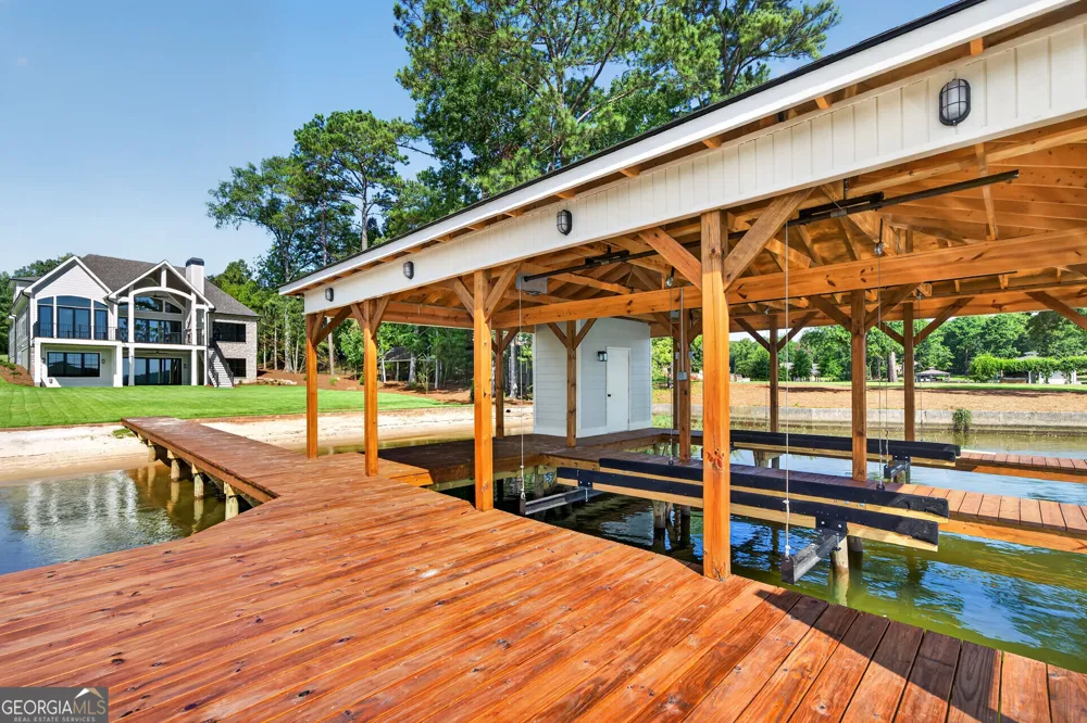 213 Lakecrest DR NE Milledgeville, GA 31061