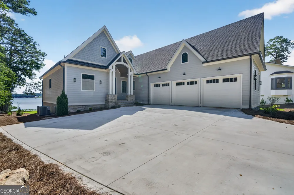 213 Lakecrest DR NE Milledgeville, GA 31061