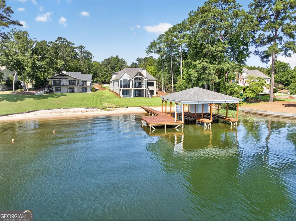 213 Lakecrest DR NE Milledgeville, GA 31061