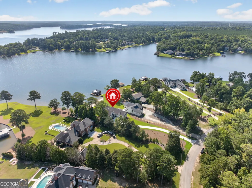 213 Lakecrest DR NE Milledgeville, GA 31061