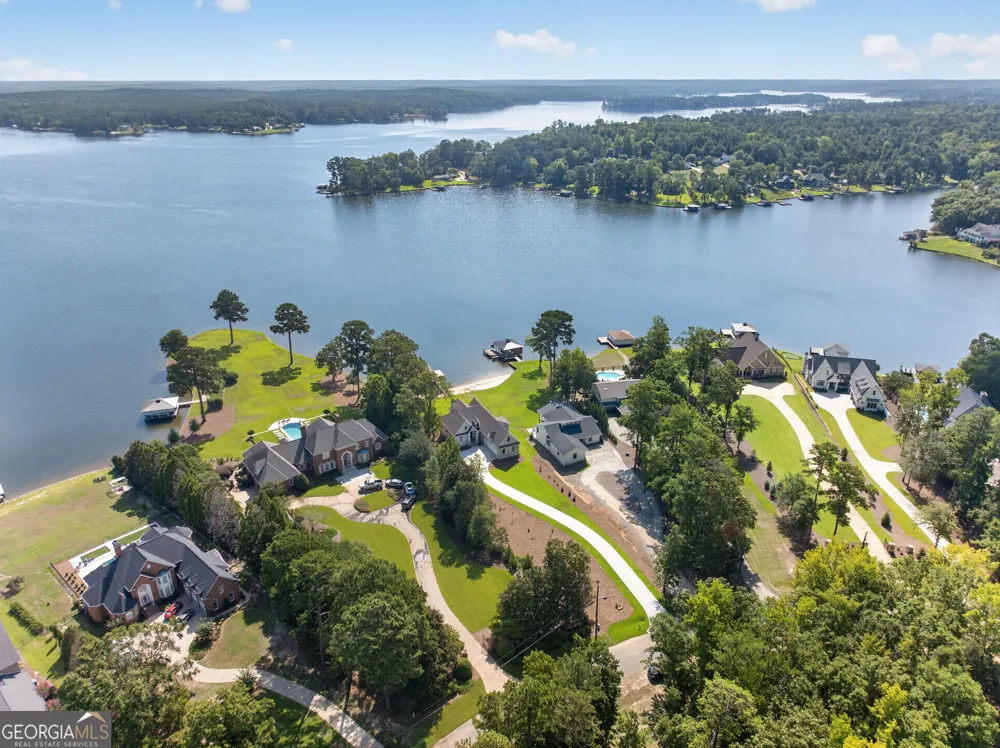 213 Lakecrest DR NE Milledgeville, GA 31061