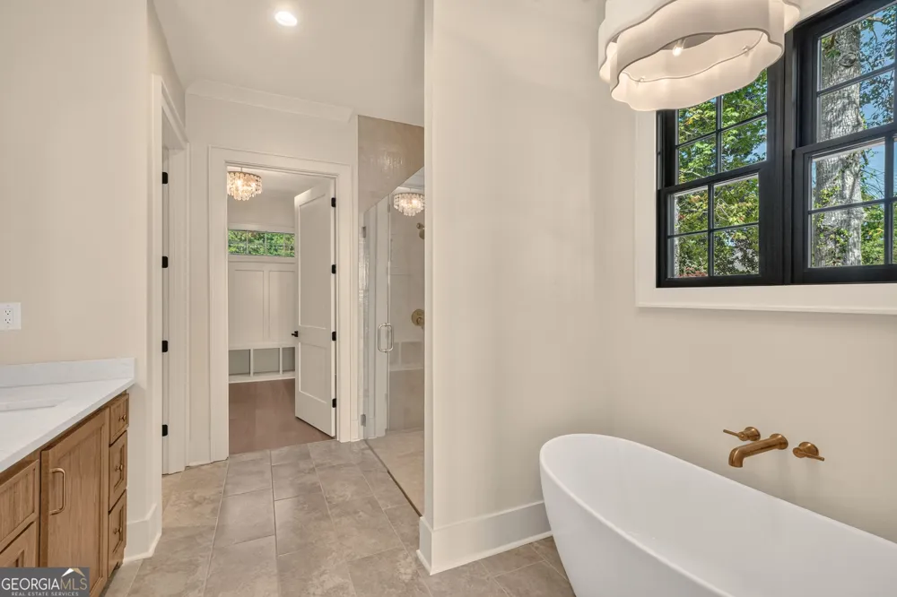 213 Lakecrest DR NE Milledgeville, GA 31061