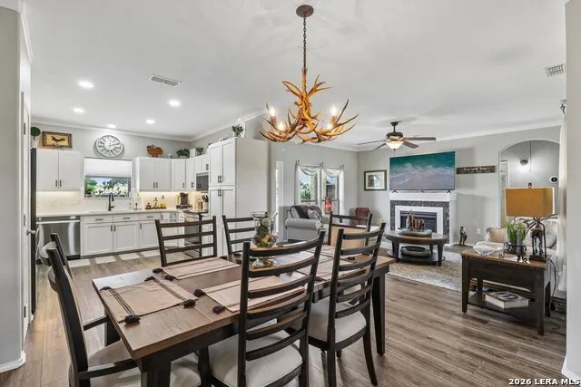 308 Wood View Cir Bandera, TX 78003