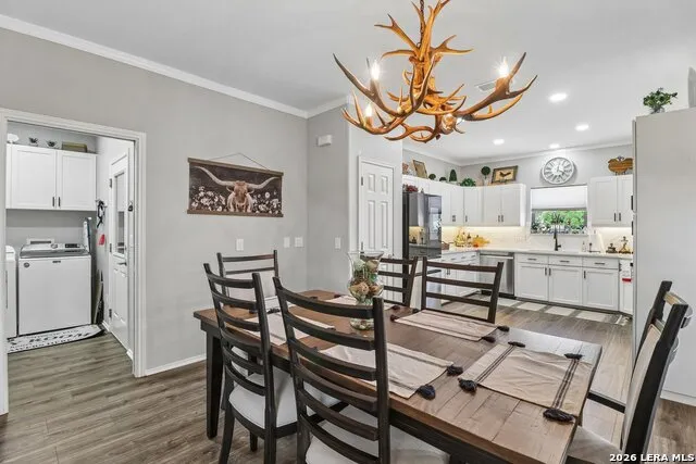 308 Wood View Cir Bandera, TX 78003