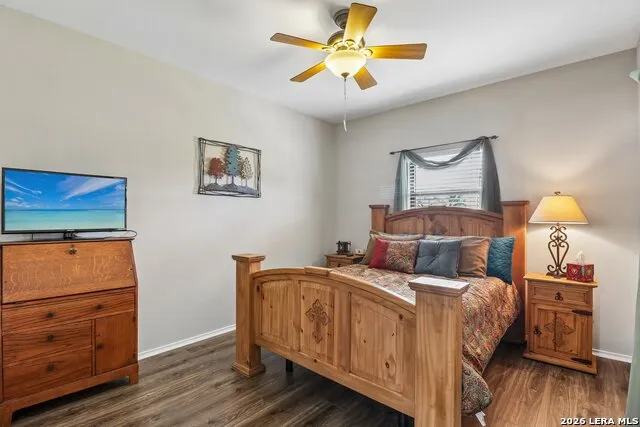 308 Wood View Cir Bandera, TX 78003