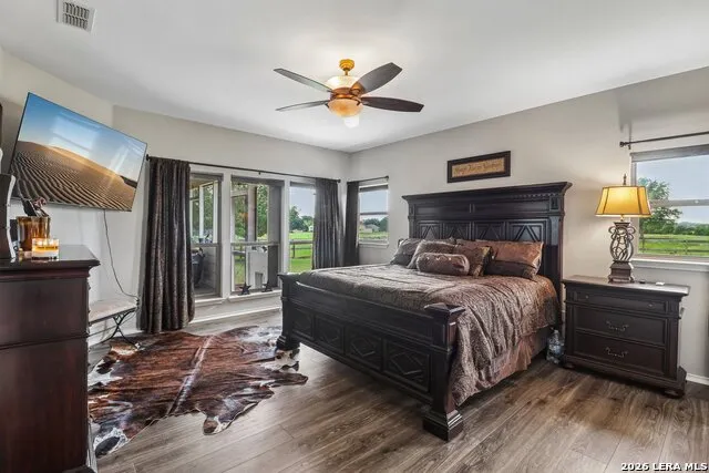 308 Wood View Cir Bandera, TX 78003