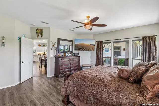 308 Wood View Cir Bandera, TX 78003