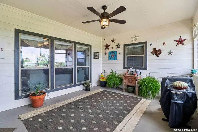 308 Wood View Cir Bandera, TX 78003