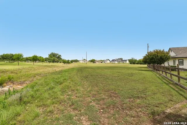 308 Wood View Cir Bandera, TX 78003