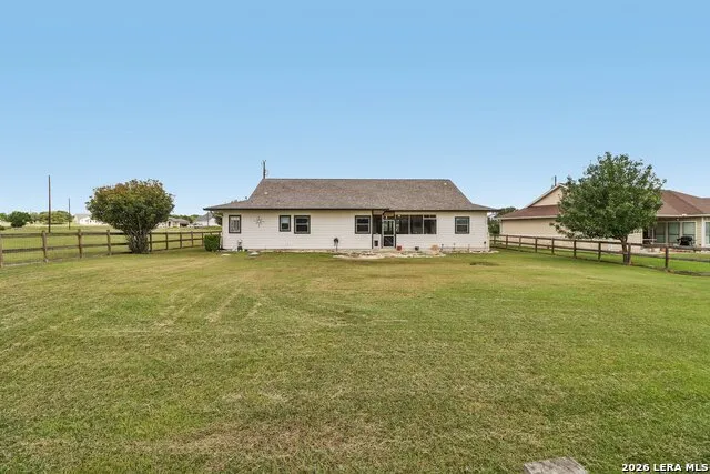 308 Wood View Cir Bandera, TX 78003