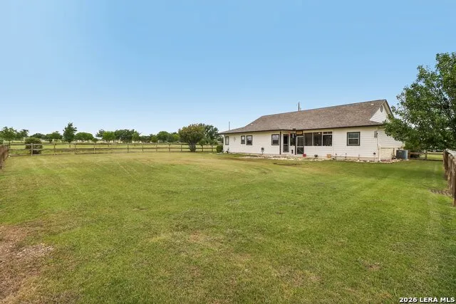 308 Wood View Cir Bandera, TX 78003