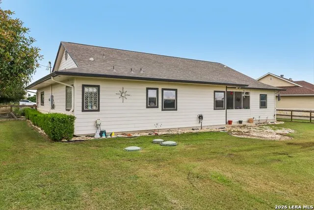 308 Wood View Cir Bandera, TX 78003