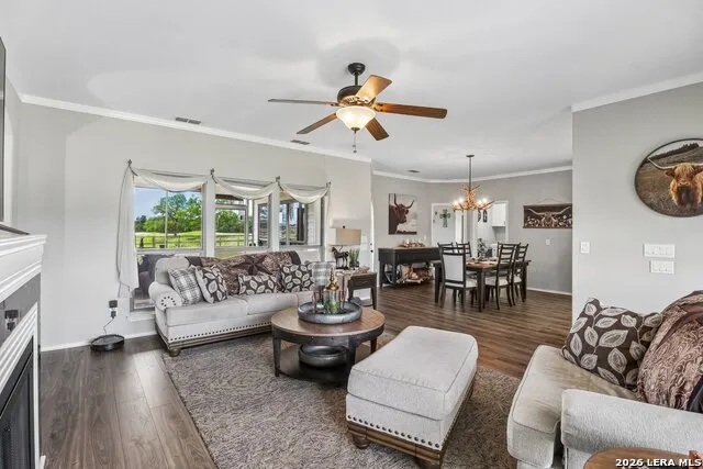 308 Wood View Cir Bandera, TX 78003