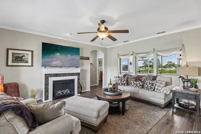 308 Wood View Cir Bandera, TX 78003