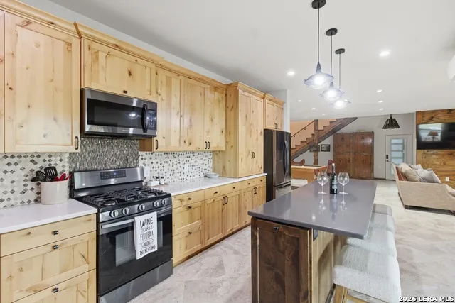 197 TWO SISTERS RD Medina, TX 78055