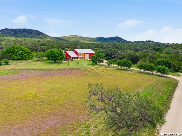 197 TWO SISTERS RD Medina, TX 78055