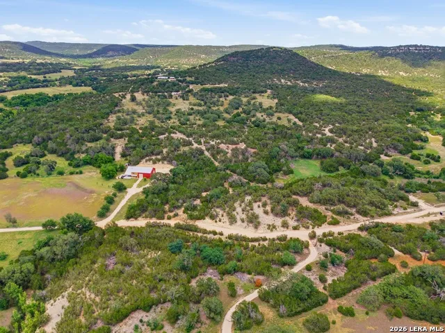 197 TWO SISTERS RD Medina, TX 78055