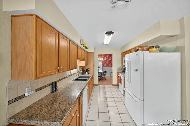 82 PULLIAM DR Pleasanton, TX 78064
