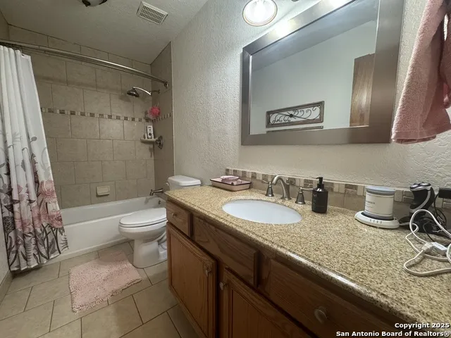 82 PULLIAM DR Pleasanton, TX 78064