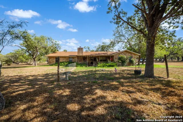82 PULLIAM DR Pleasanton, TX 78064