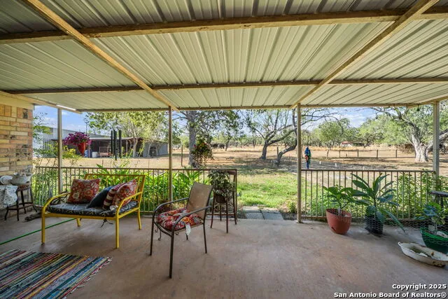 82 PULLIAM DR Pleasanton, TX 78064