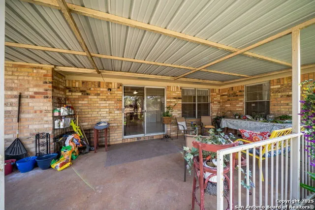 82 PULLIAM DR Pleasanton, TX 78064