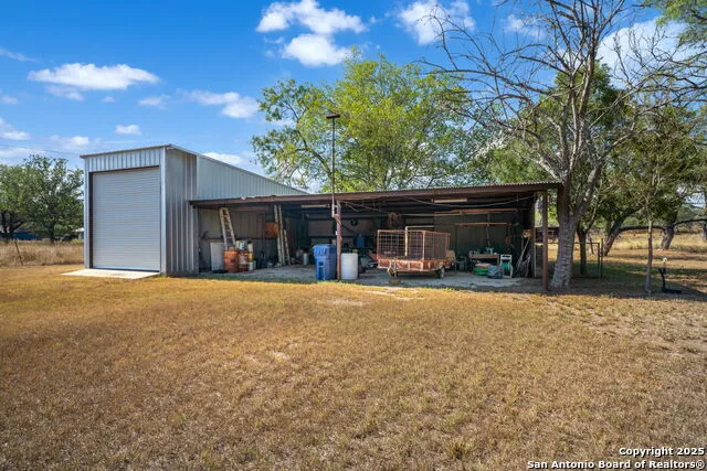 82 PULLIAM DR Pleasanton, TX 78064