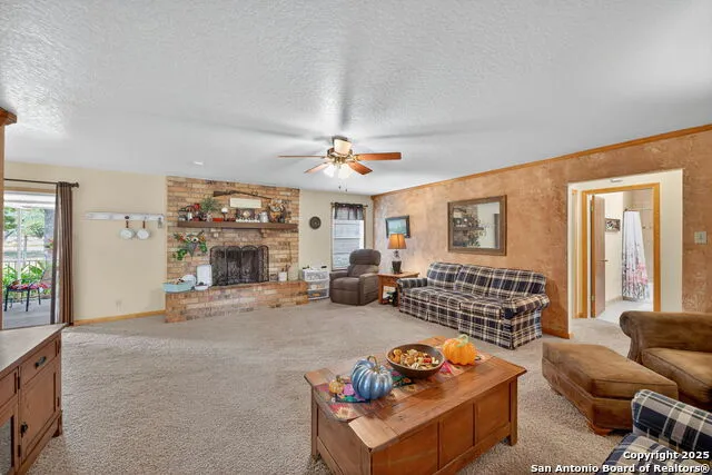 82 PULLIAM DR Pleasanton, TX 78064