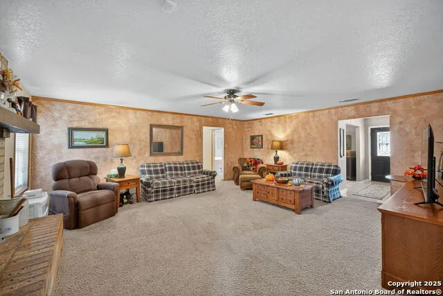82 PULLIAM DR Pleasanton, TX 78064