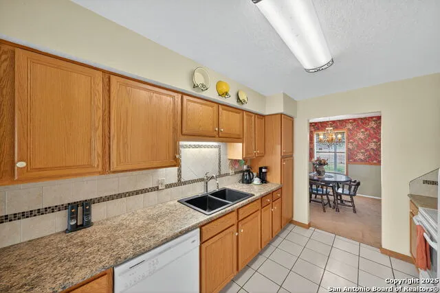 82 PULLIAM DR Pleasanton, TX 78064