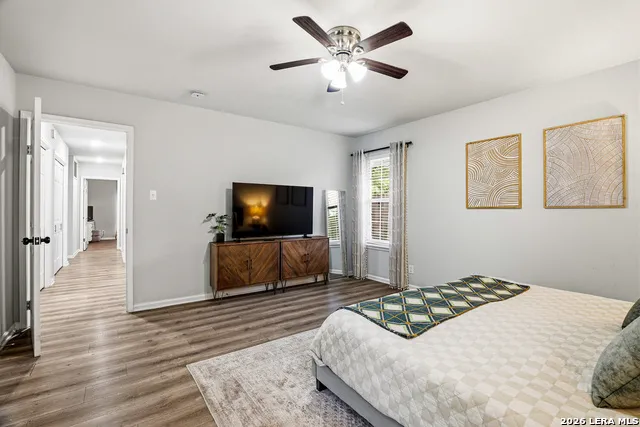100 Northcrest Dr Castle Hills, TX 78213