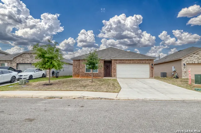 20009 HUCKLEBERRY ST Lytle, TX 78052