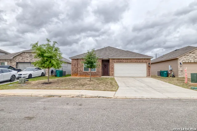 20009 HUCKLEBERRY ST Lytle, TX 78052